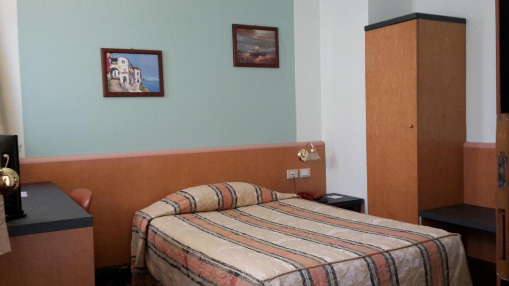 Hotel Riviera photo 2