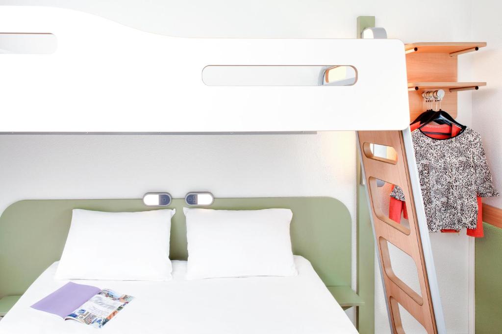 ibis budget Clermont-Ferrand Centre Montferrand - Tap to explore photos