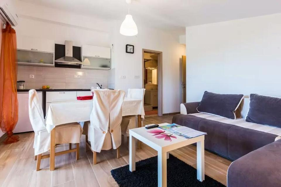 Apartments Marinka photo 4