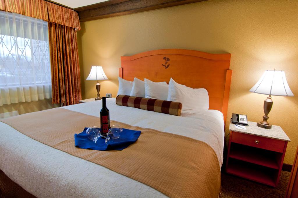 Abercorn Hotel, Trademark Collection by Wyndham Room Type - King Room - Non-Smoking