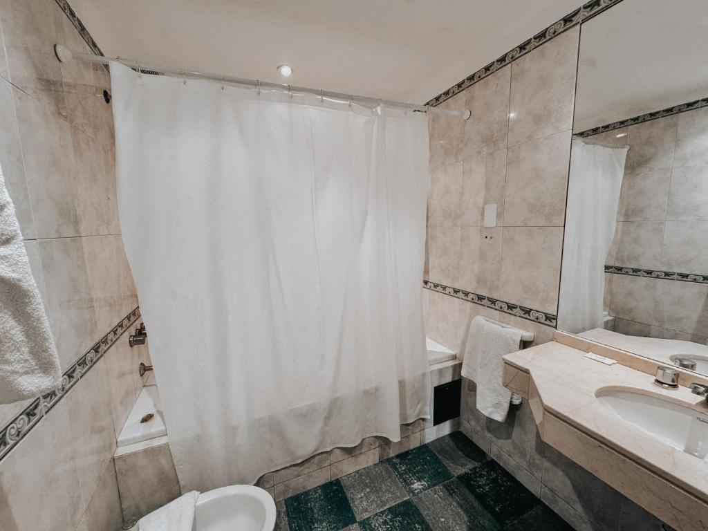 Gran Hotel Buenos Aires - Tap to explore photos