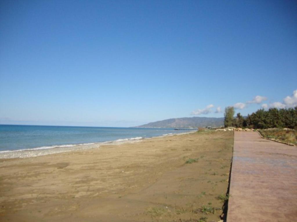 Villa Lalianda Sandy Beach Villas - Private Pool - Jacuzzi - Private Beach Area photo 3