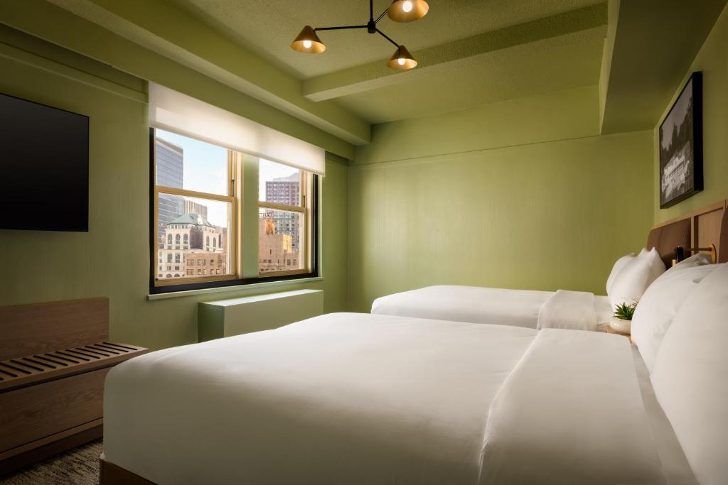 ROW NYC Hotel Room Type - Superior Room with Two Double Beds ROW NYC Hotel Room Type - Superior Room with Two Double Beds