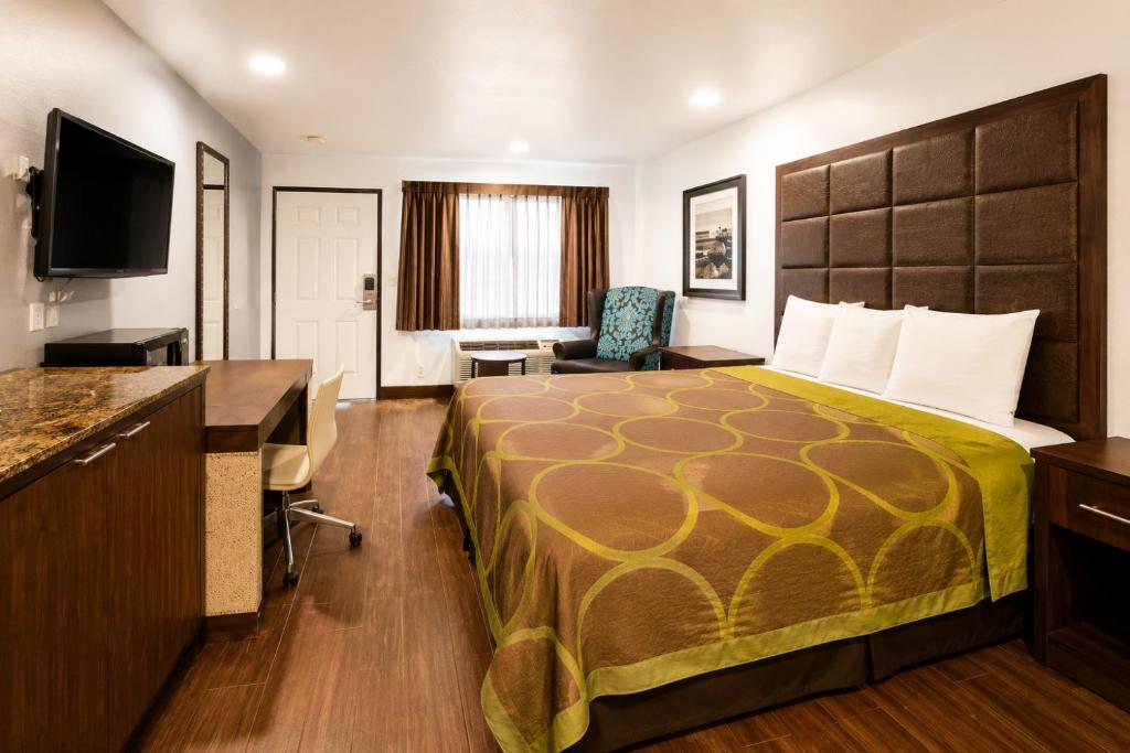 Century Motel Buena Park Disneyland