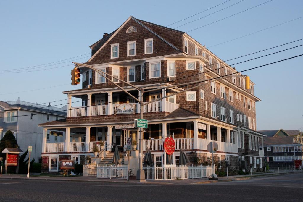 Hotel Macomber image