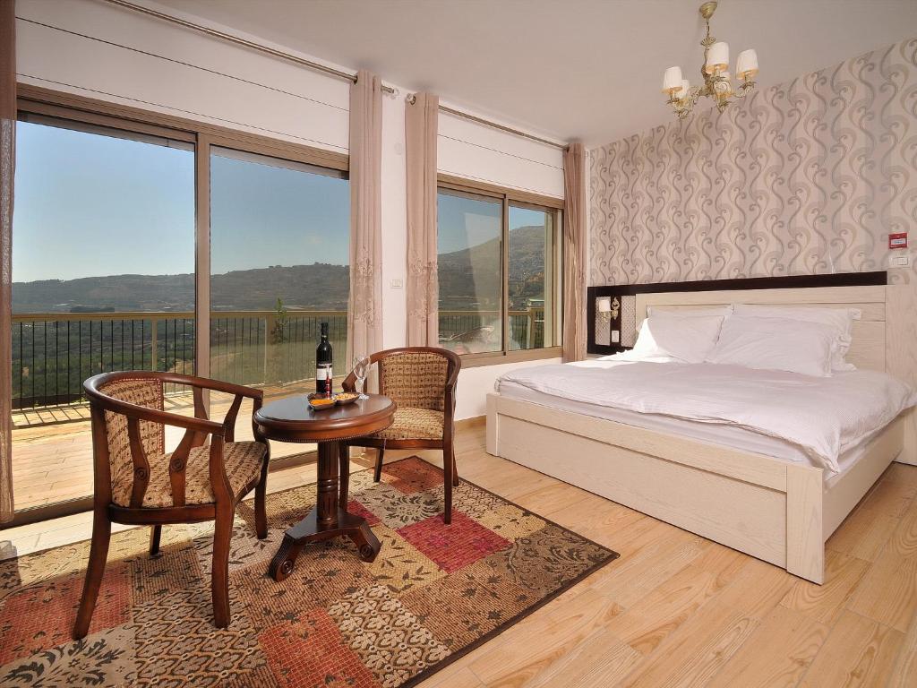 White Suites photo 1
