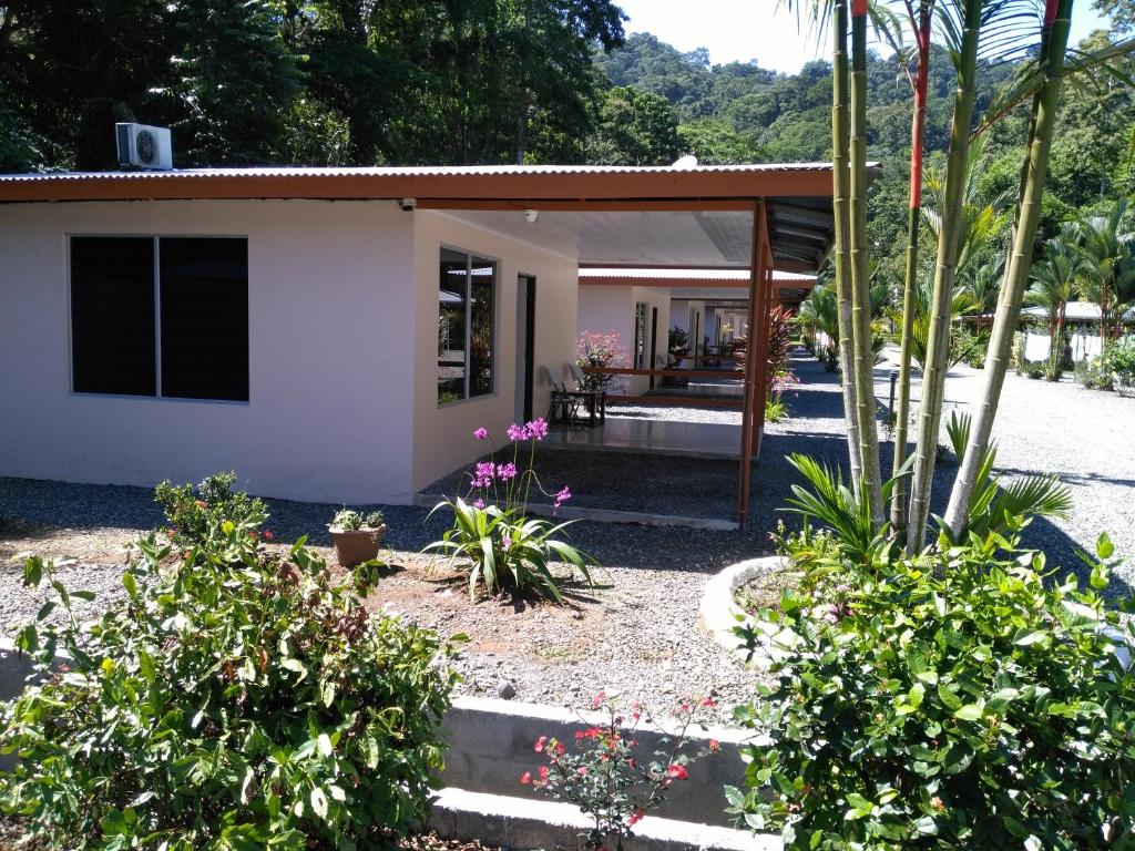 Puerto Vargas lodge photo 1