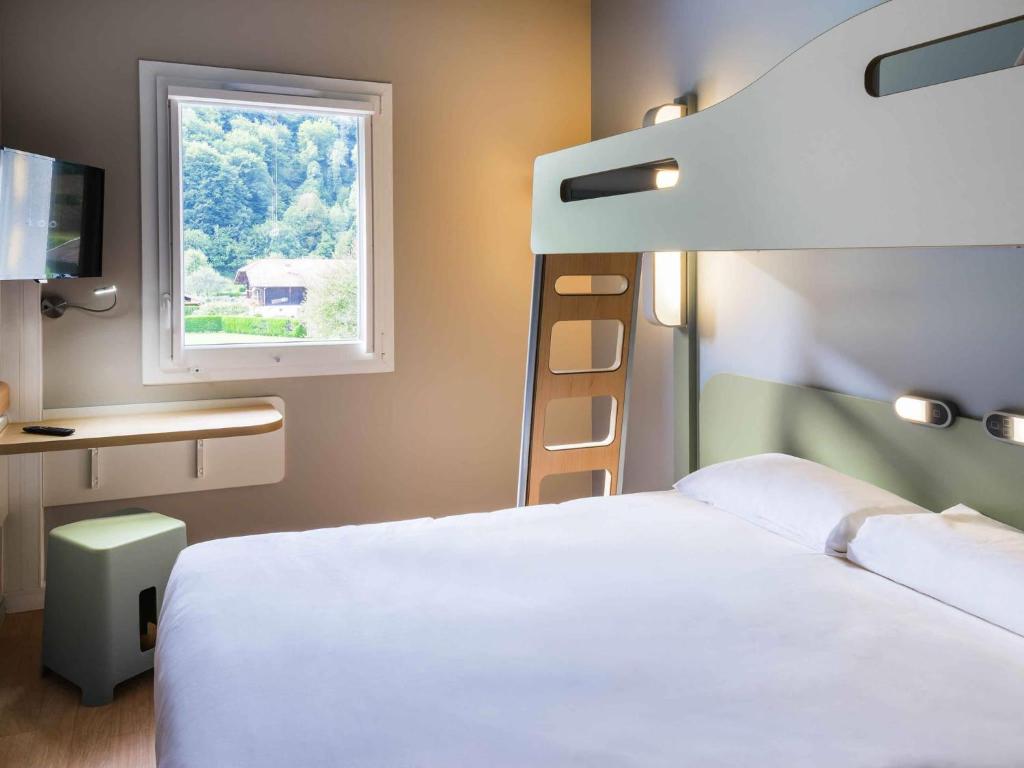 ibis budget Sallanches Pays du Mont Blanc Room Type - Triple Room with Bunk Bed