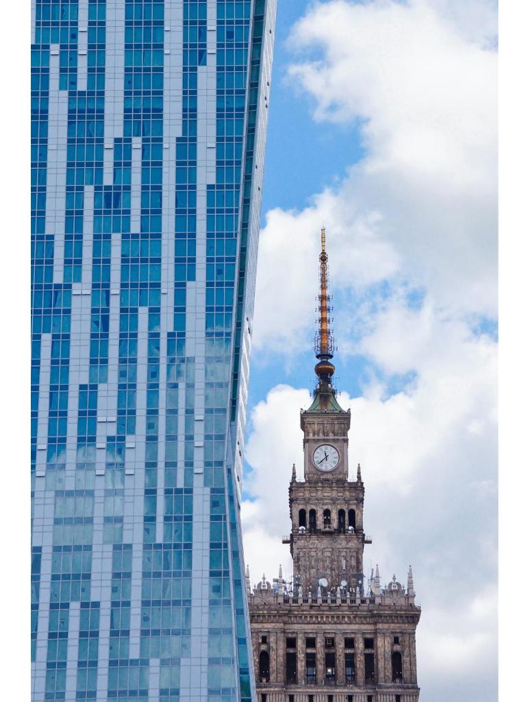 Srebrna Warsaw Apartment - Tap to explore photos