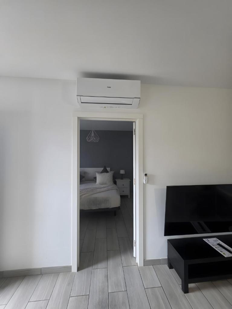 Apartamento 1 Omanai Tenerife Sur - Tap to explore photos