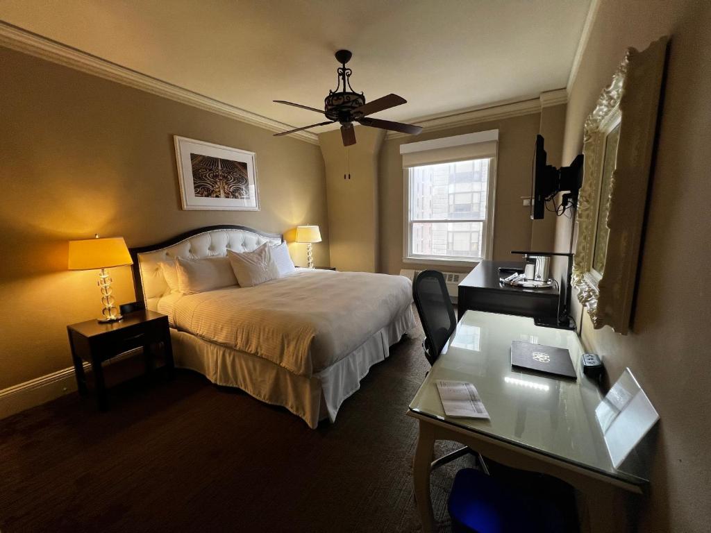 Kensington Park Hotel Room Type - Deluxe King