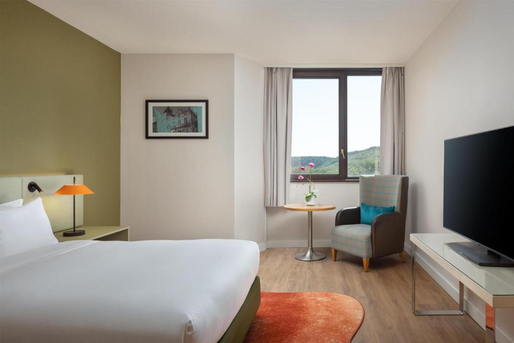 Doubletree by Hilton Luxembourg Room Type - Queen Room