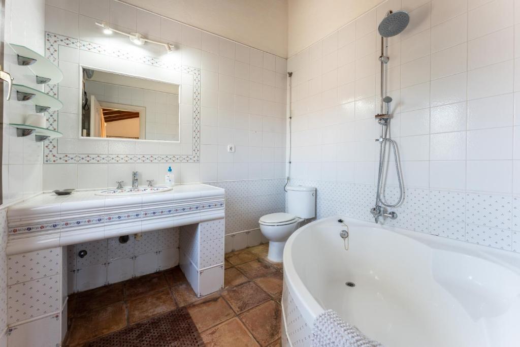 Casa Adelina en Marbella - Tap to explore photos
