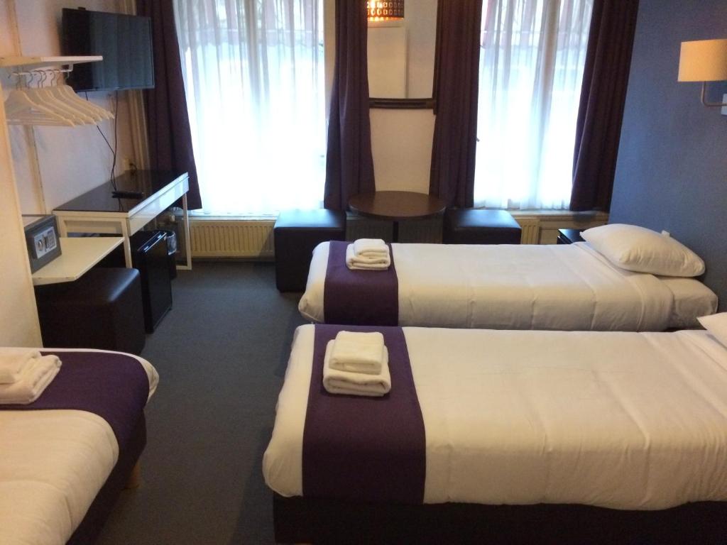 Трехместный (Трехместный номер с собственной ванной комнатой), Hotel Bellington