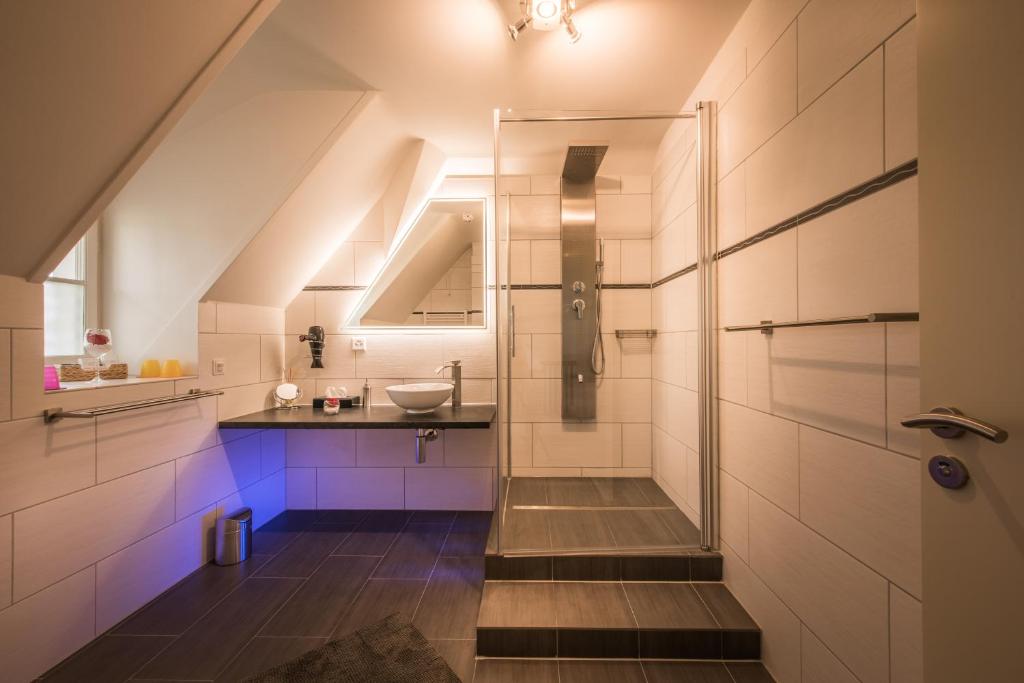 Двухместный (Улучшенный номер с кроватью размера «king-size» - Вилла), Max Aviation Apartments