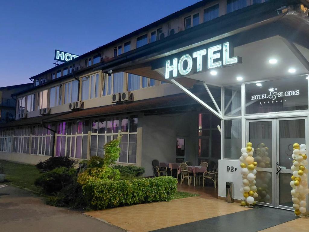 Hotel Slodes - Tap to explore photos