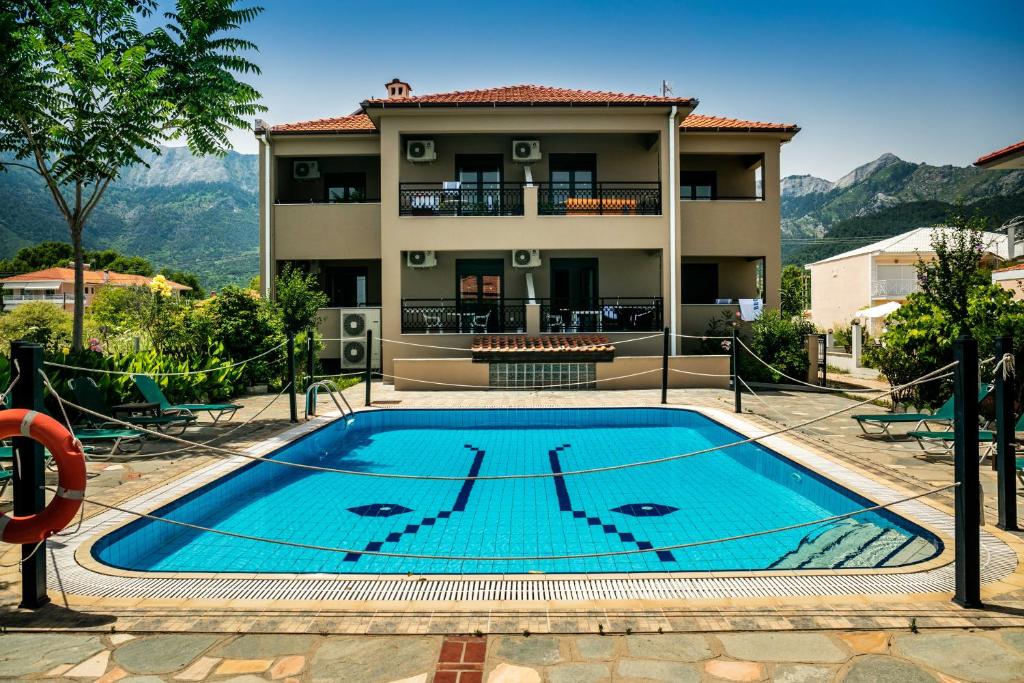 Green Sea Apartments photo 2