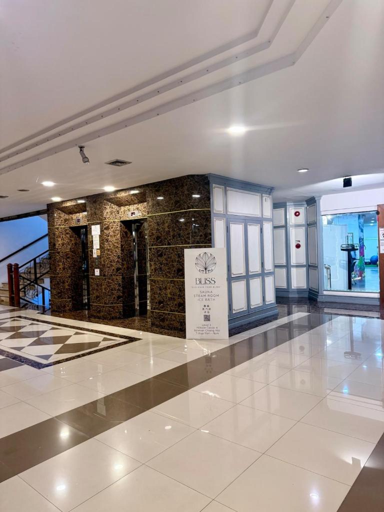 Walk to One Nimman MAYA Spacious 45sqm Condo, Chiang Mai