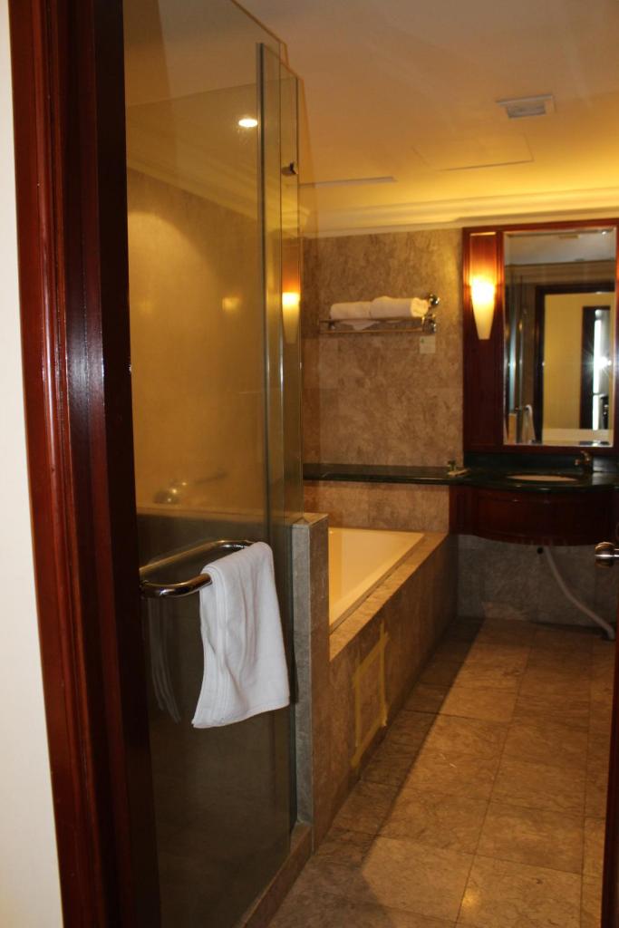 Сьюит (Улучшенный люкс), KL Super Suite at Times Square