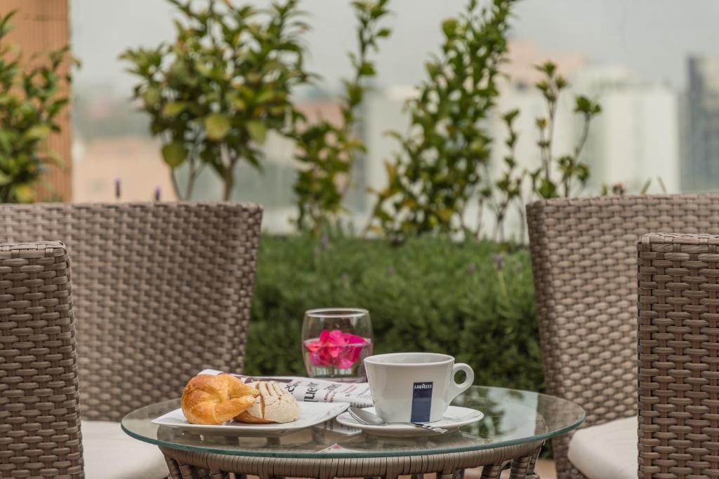 Апартаменты (Апартаменты в пентхаусе), Suites Perisur Apartamentos Amueblados