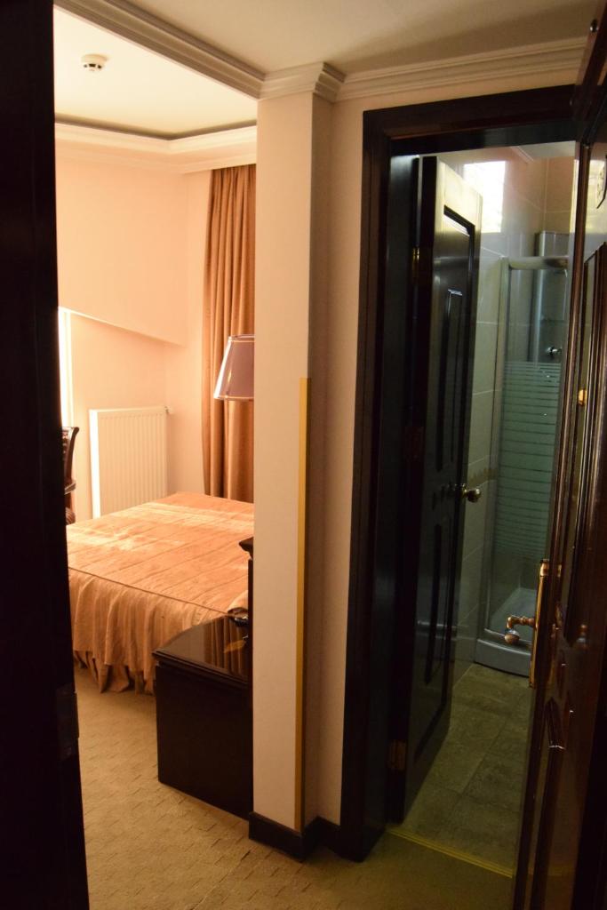 Сьюит (Семейный люкс с 2 спальнями (для 2 взрослых и 2 детей)), Hotel Arca lui Noe