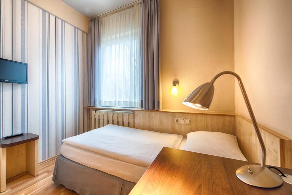 Одноместный (Стандартный одноместный номер), enjoy hotel Berlin City Messe