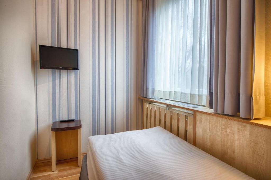 Одноместный (Стандартный одноместный номер), enjoy hotel Berlin City Messe