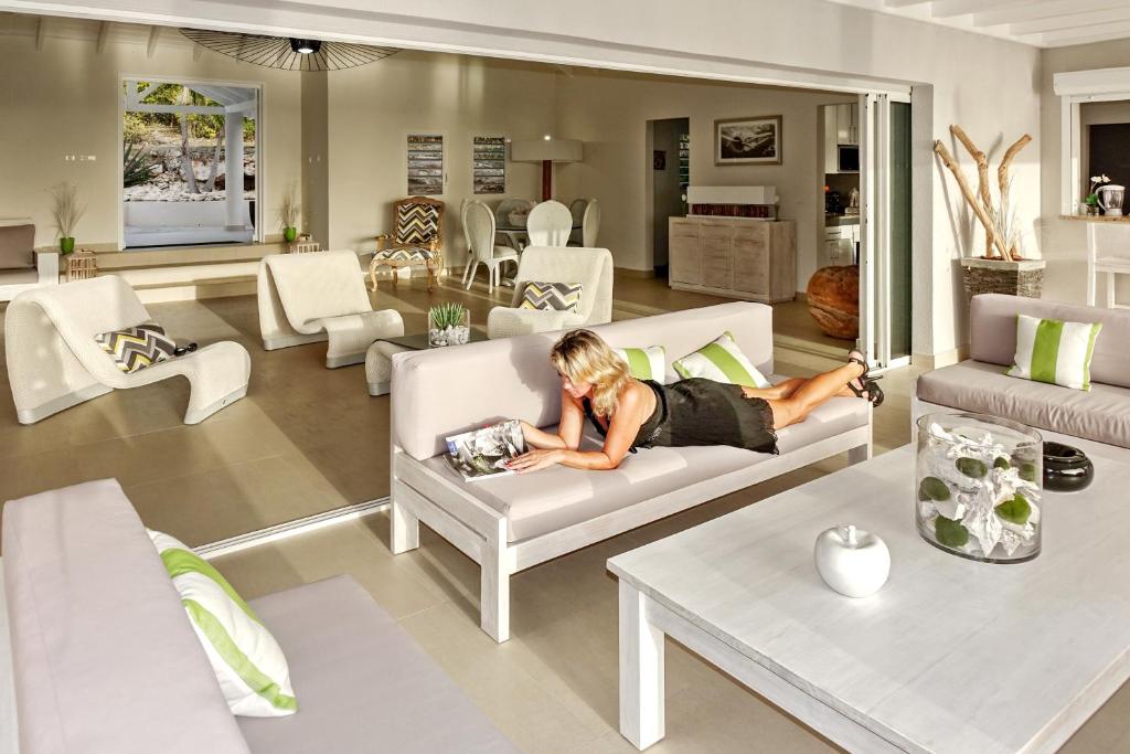 Seafacing Villas Apartments Rentals photo 3