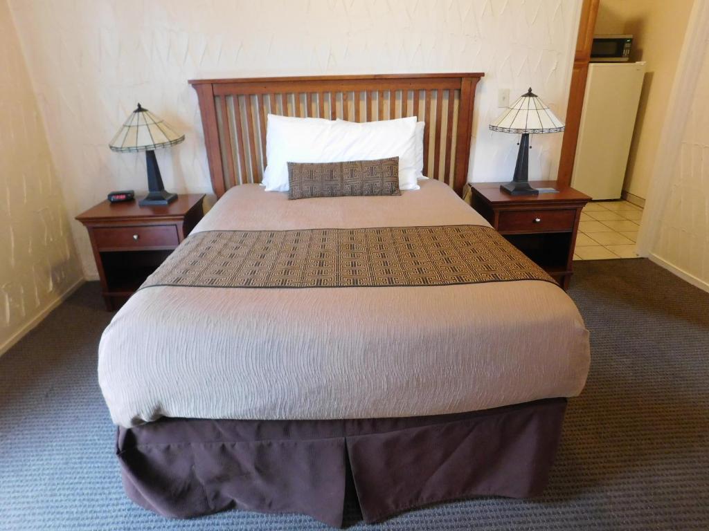 Capitola Venetian Vacation Rentals - Tap to explore photos