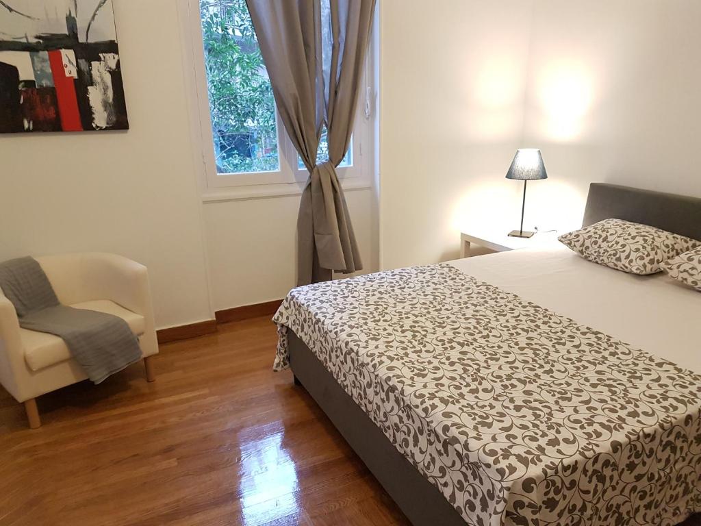 Errathens Aegean Apartment - Athens Center, 5 BD, 2 BATH photo 2