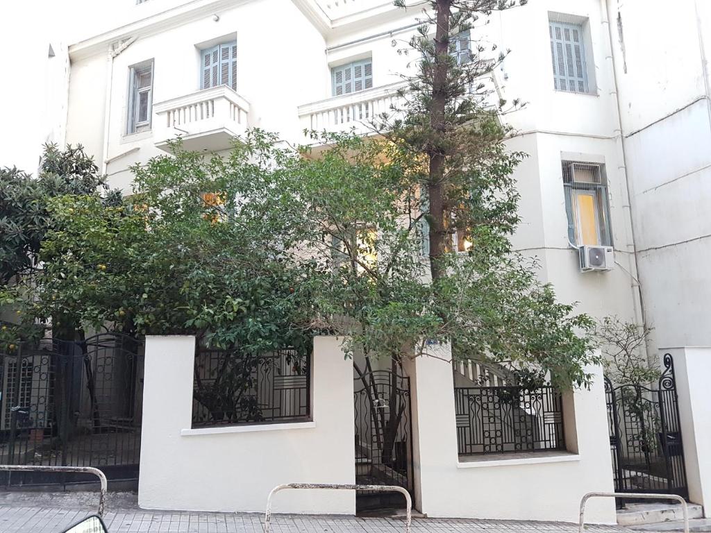Errathens Aegean Apartment - Athens Center, 5 BD, 2 BATH photo 1