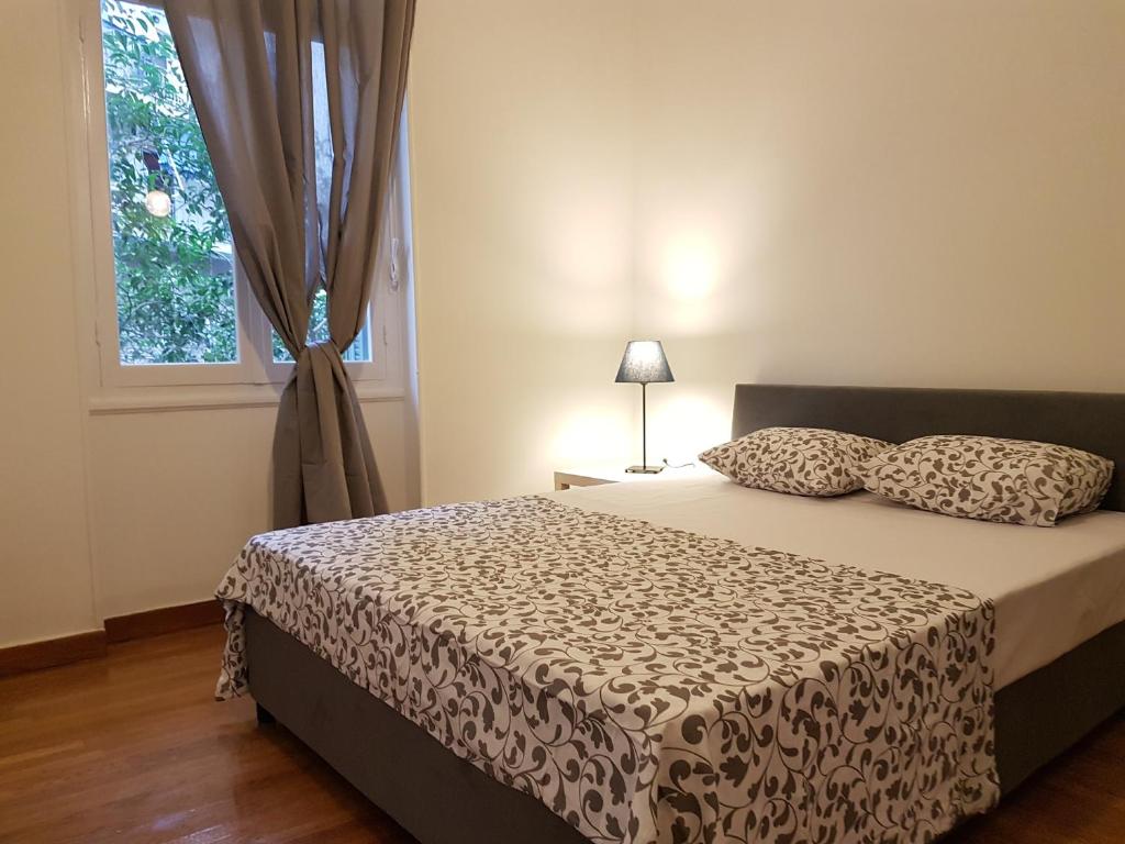 Errathens Aegean Apartment - Athens Center, 5 BD, 2 BATH photo 4