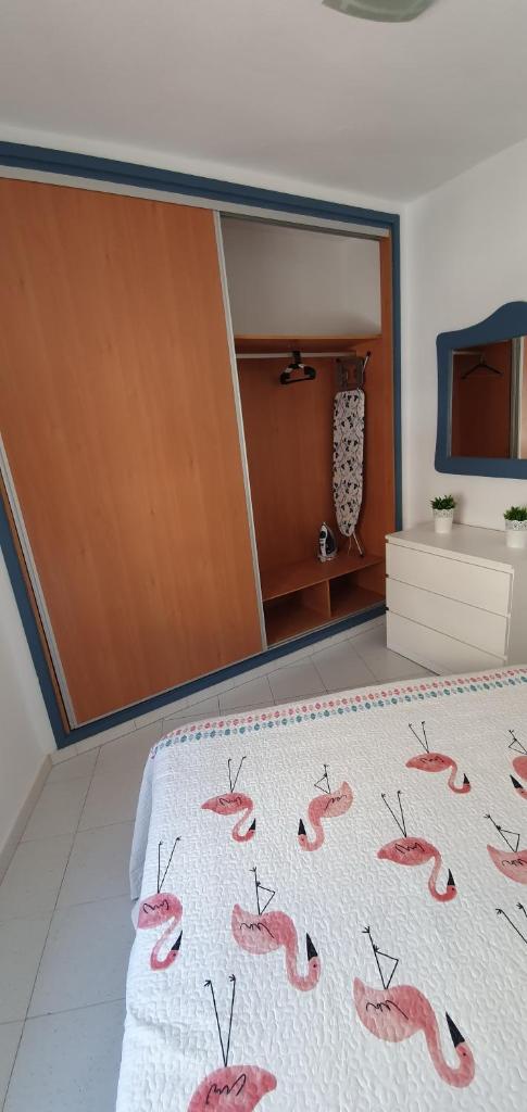 Los Cristianos Beach Apartments - Tap to explore photos