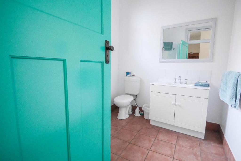 YHA Hobart Central Room Type - Double Room with Private Bathroom