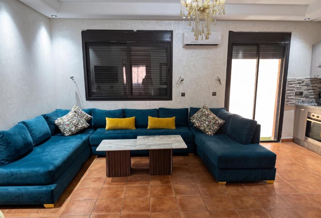 Pleasant Apartment in Marrakech with Shared Pool - Tap to explore photos