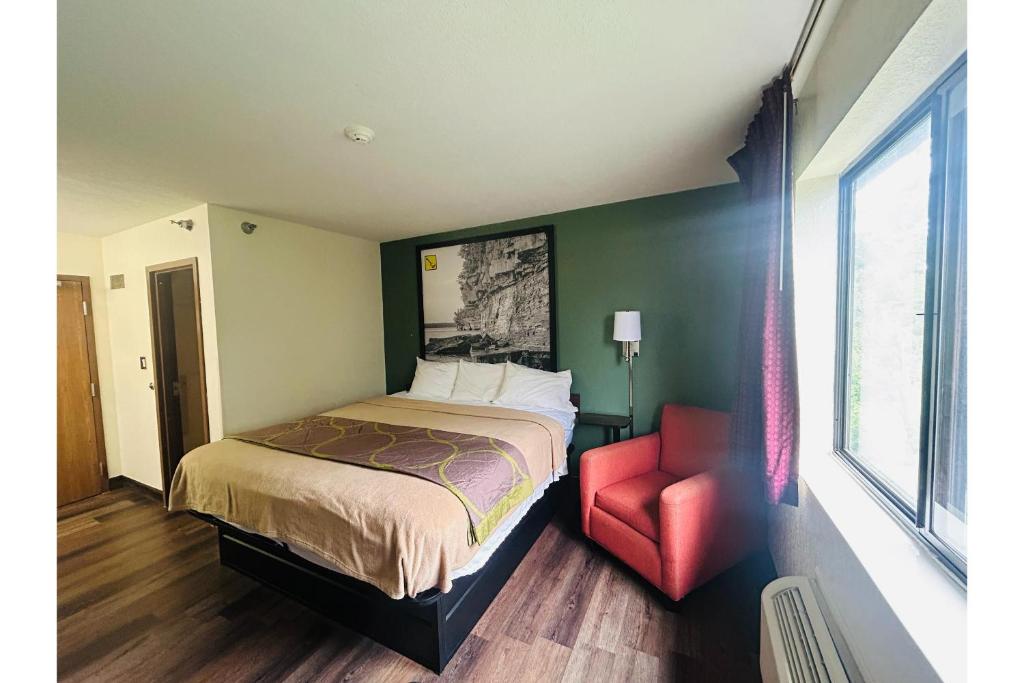 Rockwood Inn Kennett I 55 Near Blytheville - Tap to explore photos