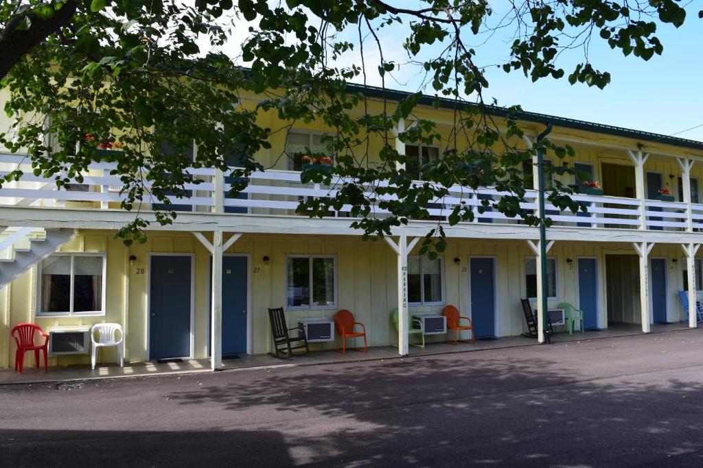 Green Valley Motor Lodge photo 2