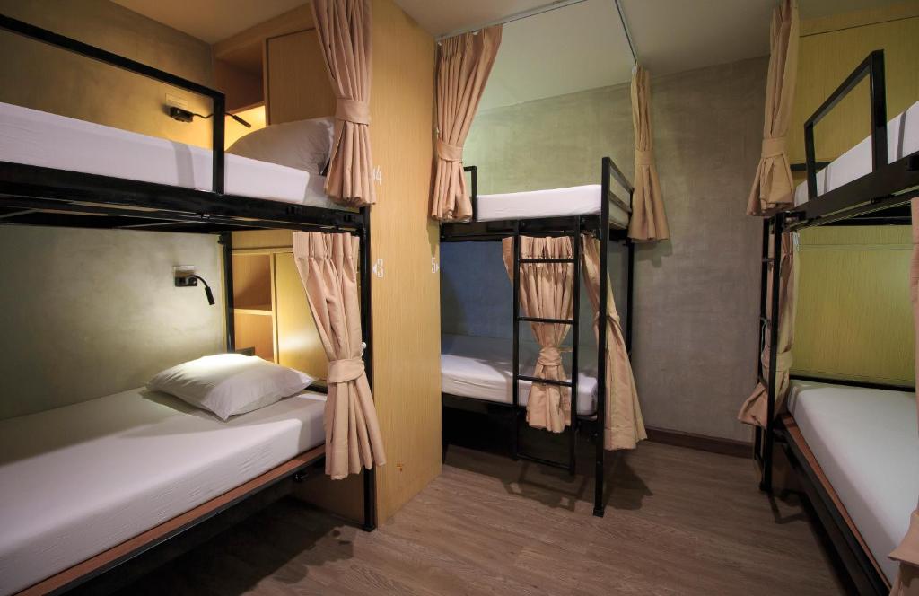 Номер (Кровать в общем 6-местном номере для мужчин и женщин), Cazz Hostel
