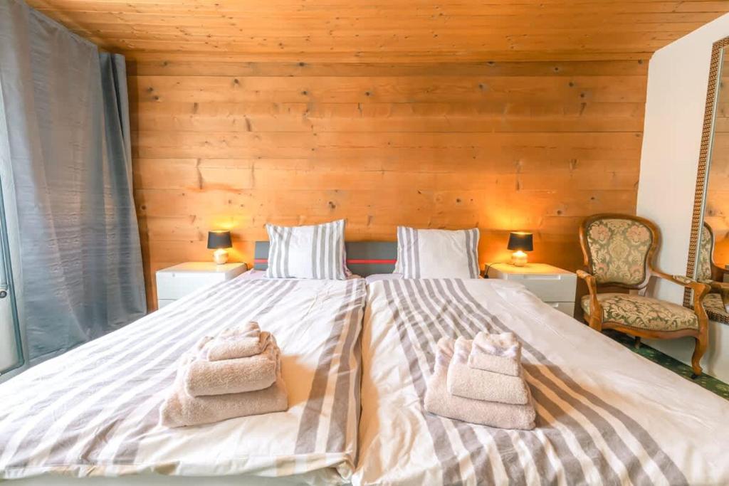 Chalet Weid - Aare Jungfrau AG - Tap to explore photos
