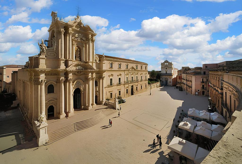 Modern apartment in Siracusa, 150 sqm with balcony