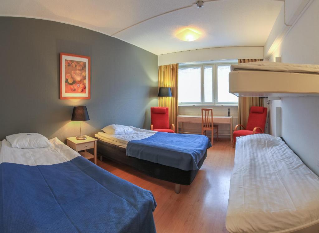 Economy Hotel Savonia - Tap to explore photos