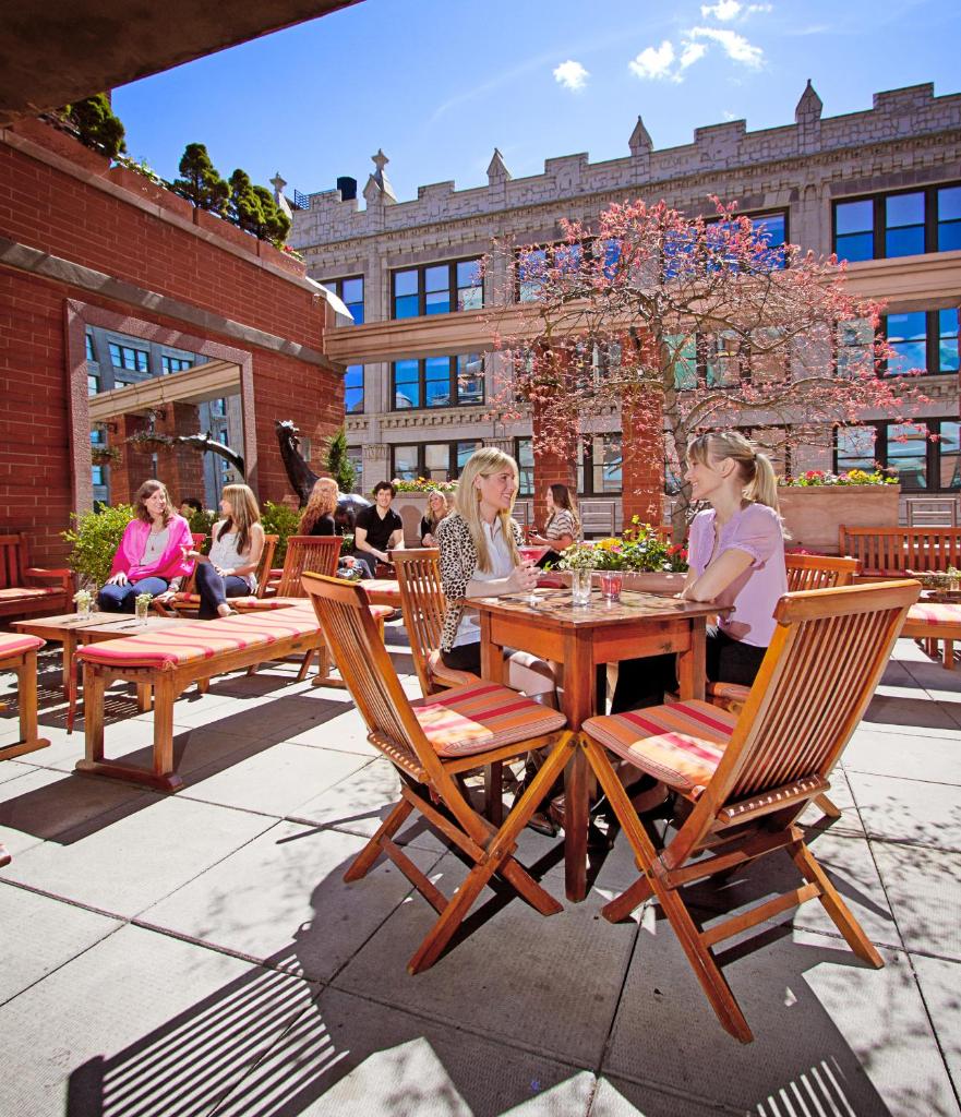 Hotel Giraffe by Library Hotel Collection image