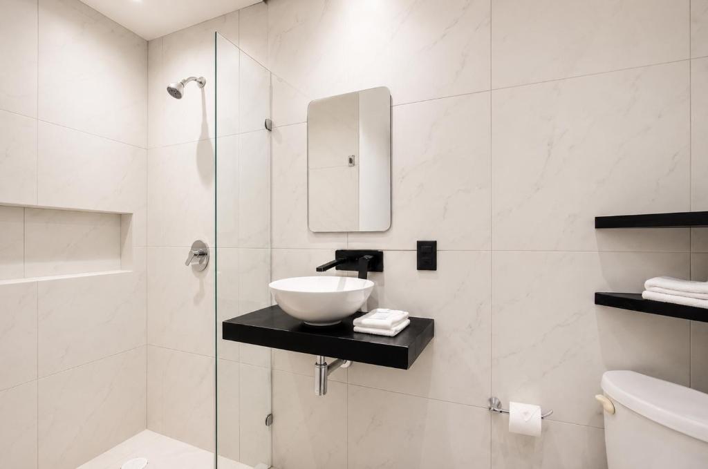 Aruma Suites - Tap to explore photos