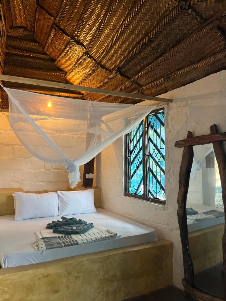 Sazani Beach Lodge and Tidal Lounge - Tap to explore photos