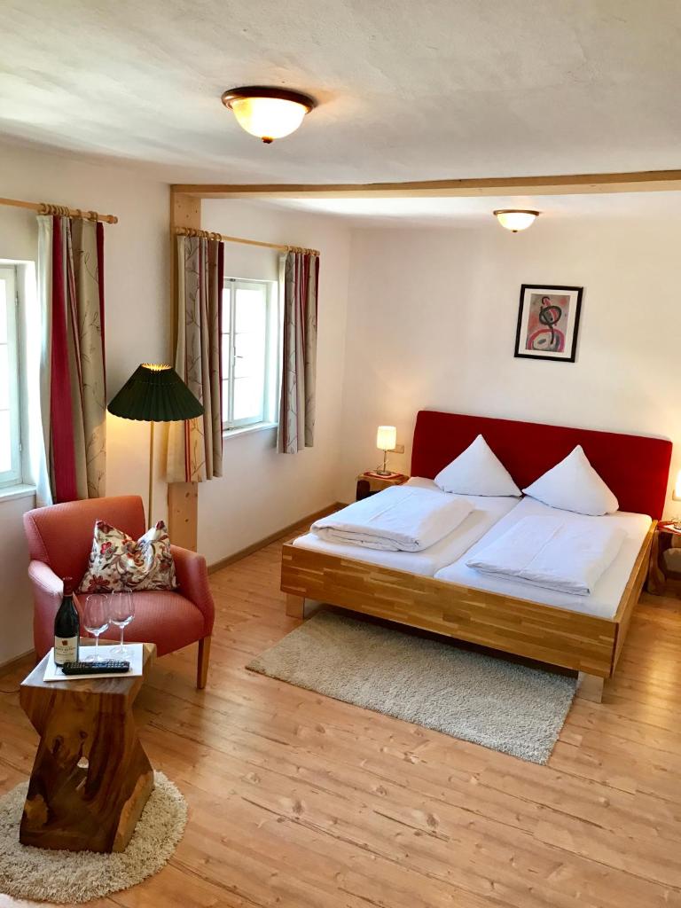 Hotel Schwarzer Adler photo 2