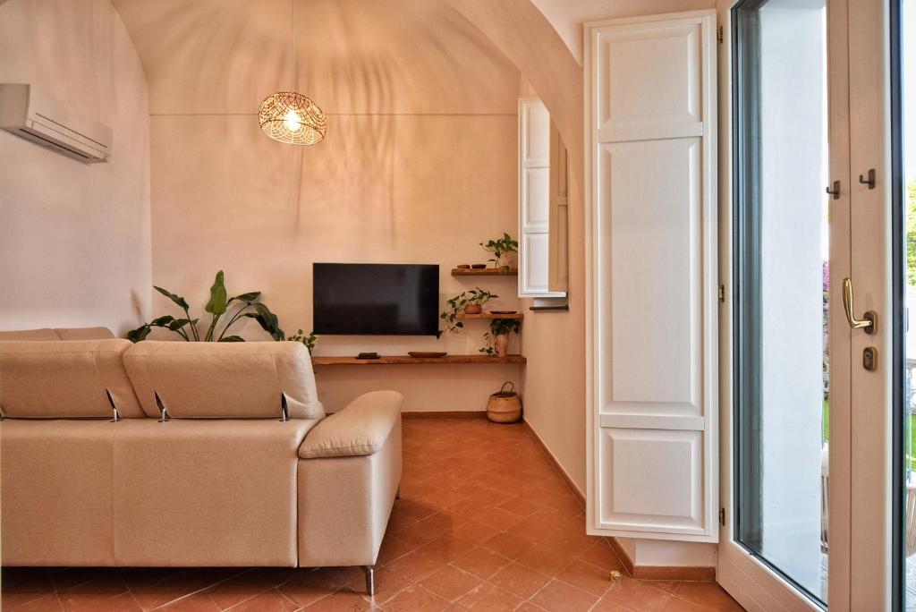 Villa Belvedere Amodeo - terrace, seaview, wifi - Tap to explore photos