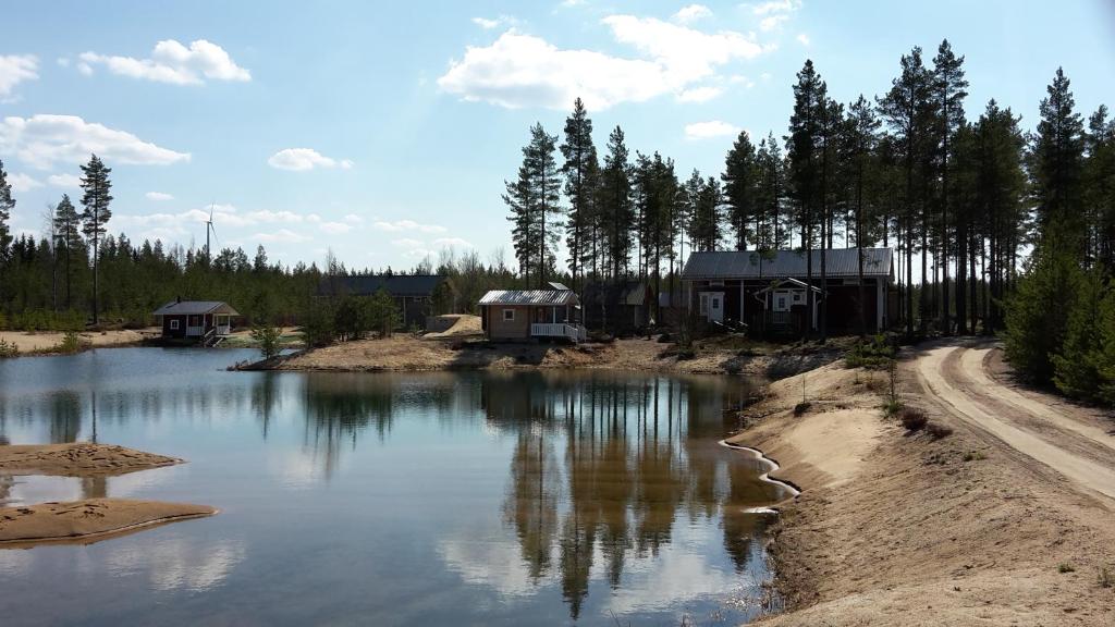 Ahmalammen mökkikylä photo 2