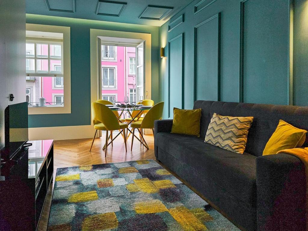 Design award-winning apartment in Ribeira - Tap to explore photos