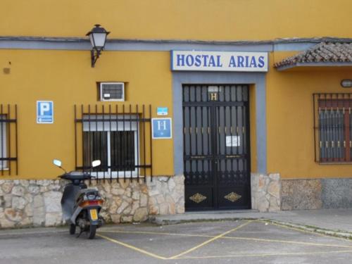 Hostal Arias photo 1