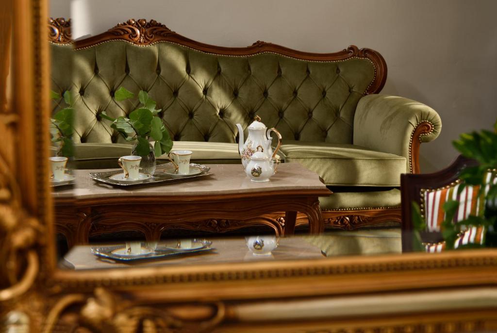 Athenian Vintage Apartments - Tap to explore photos